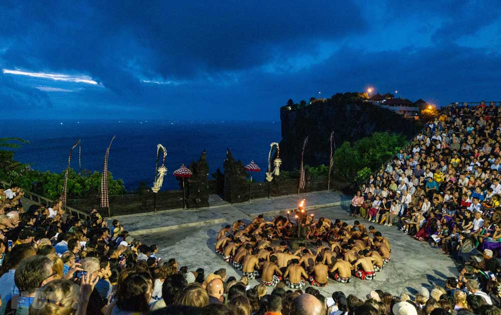 Kecak-Dance-Uluwatu-Bali